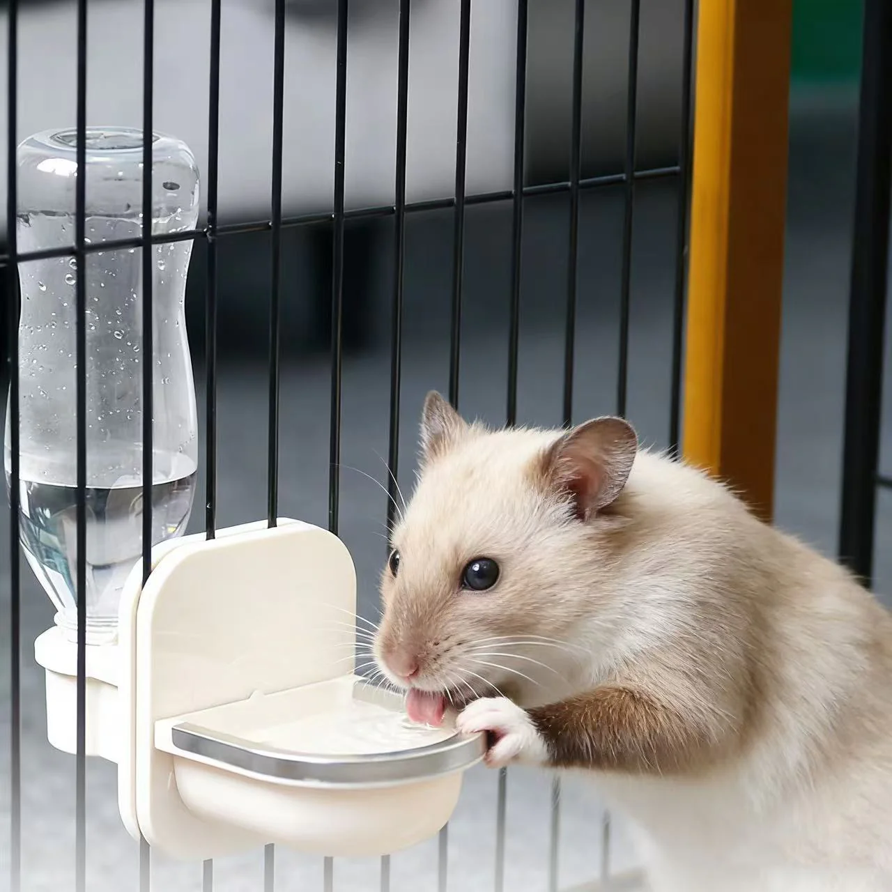 Auto-Fill Hanging Water Bottle for Cages: Perfect for Cats, Birds & Small Pets - Image 5